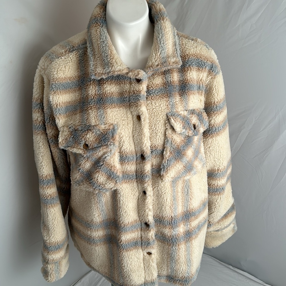 Dylan Malibu multicolor cream light blue tan button front shirt jacket shirt